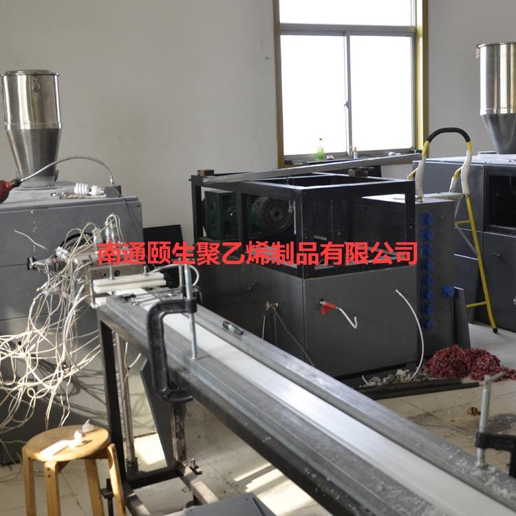  異型材設(shè)備